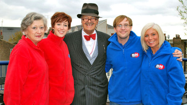 logo for Bargain Hunt Famous Finds - Series 1 - Connie Fisher and Ian 'H' Watkins