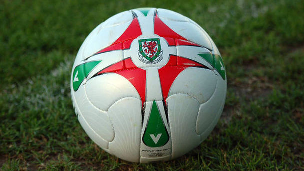 logo for PÃªl-Droed - Croatia v Cymru